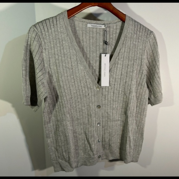 Stitches & Stripes Short Sleeve V-Neck Ribbed Button-Up Knit Top Grey Size M - Picture 1 of 12